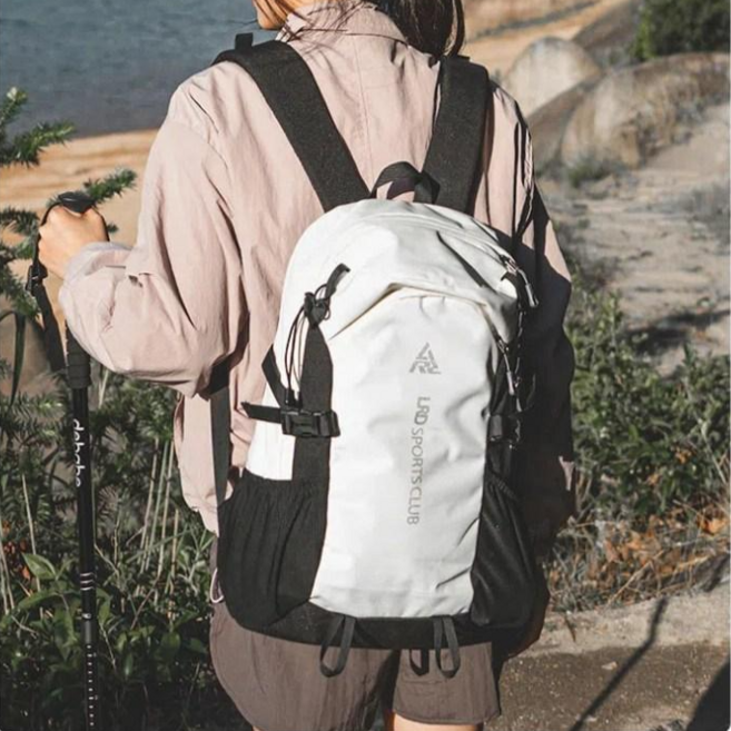 등산가방20리터 25리터배낭 네이처하이크배낭 트레킹배낭 스포츠백팩 백패킹경량배낭 여자여행용백팩 나일론백팩 경량백팩 데일리백팩 가벼운여성백팩 남자등산가방20리터, 흑백