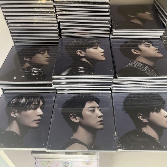 EXO 正規八輯 REVERXE Compact Ver. 專輯, 1個, 金俊勉單封一本拆后不退不換 不包內置瑕運損 無開箱不售后
