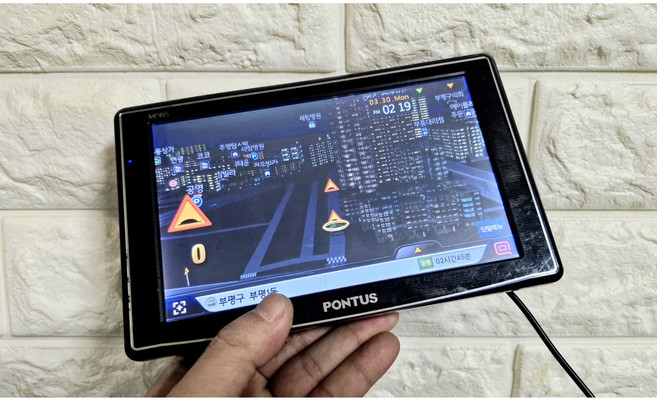 중고 현대모비스 폰터스 RUSH 3D 지니맵 3D 7인치 내비게이션