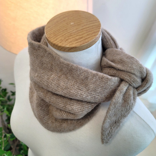 벨린다 포근니트삼각스카프