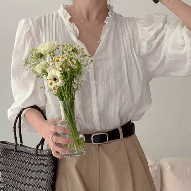 라라홀리 데이지 프릴 브이넥 퍼프 플리츠 아방핏 블라우스