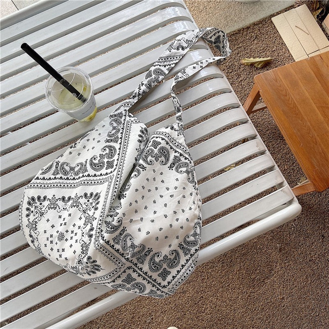 페이즐리 반다나 데일리 출퇴근 보부상 에코백