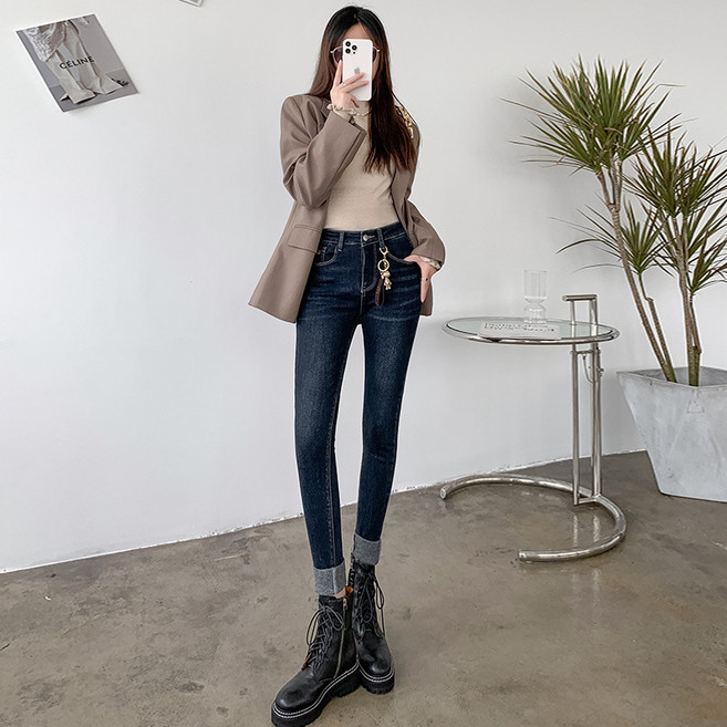 여성 바지 플러스 벨벳 패딩 2022 가을과 겨울 새로운 청바지 여성의 높은 허리 스트레칭 슬림 연필 레깅스 한국어 버전