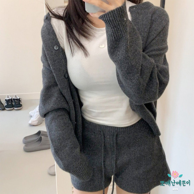 쪼예 [투피스] 꾸안꾸 포근 루즈핏 소프트 니트 가디건 반바지 세트