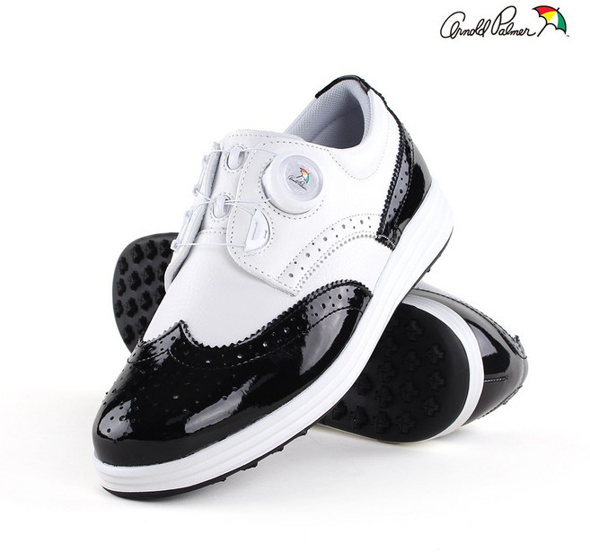 아놀드파마 스파이크리스 스크린 연습용 여성 다이얼 골프화