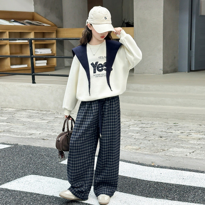 키즈목마 여아 가을 캐주얼 세트 주니어 초등 학생 세일러 숄 디자인 맨투맨+체크 와이드팬츠 세트 737