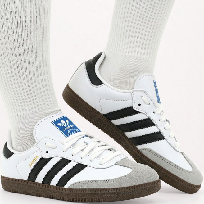 국내 매장판 아디다스 삼바 오리지널 블랙 남녀 운동화 ('더에이치' 운동화끈 포함)