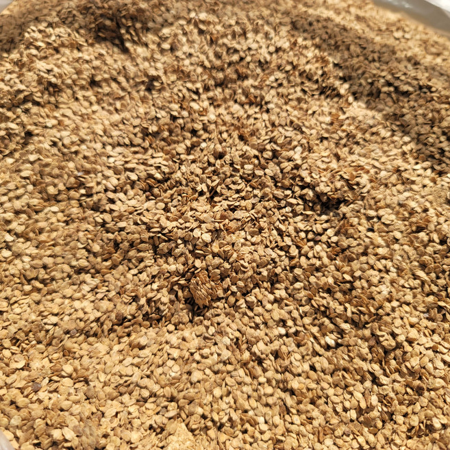 깻묵 5kg 10kg 20kg 분쇄 참깨 깻묵 농업용 거름 / 깻묵 액비 /정원퇴비 /낚시용 밑밥/가축 고급사료 1개