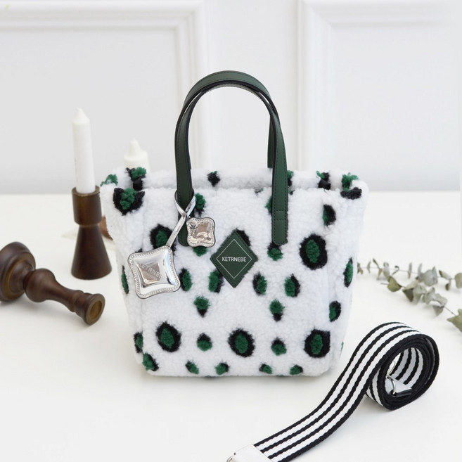 [KETRNEBE] CAROL SNOW(캐롤 스노우) WG 시어링백 퍼가방 뽀글이가방