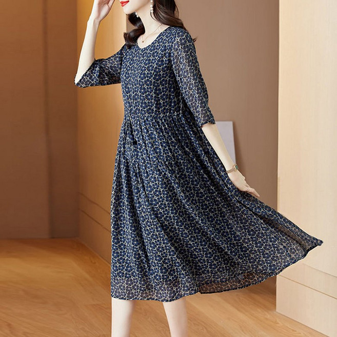 ORZQU 여름 중장년 여성 캐주얼 루즈핏 프린트 미디 원피스 5부소매 라운드 스커트 엄마옷