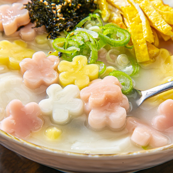 아이가 좋아할 삼색 꽃 떡국떡, 1개, 1kg