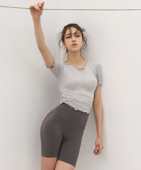 DEVIWEAR 데비웨어 여성 요가복 DEVI-T0061-그레이 필라테스 슬림 반팔 물결티 740917