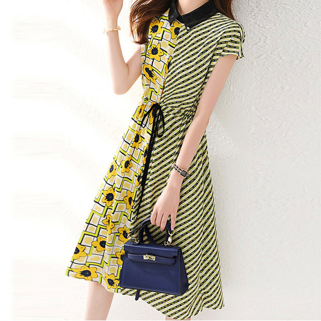 퀸이즈 퀸이즈 레니 하프 선플라워 스트라이프 슬리브리스 원피스