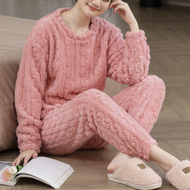 포근포근 프리미엄 트위스트 라운드 꽈배기 벨벳 수면잠옷 상하의