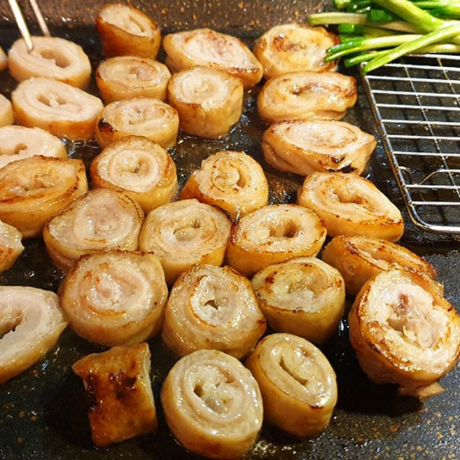 캠핑음식 대구 돼지 막창 400g 곱이꽉찬 부산물 구이 생 냉동 소막창 불막창 무뼈닭발 껍데기, 02 삶은막창500g(소스포함), 1개