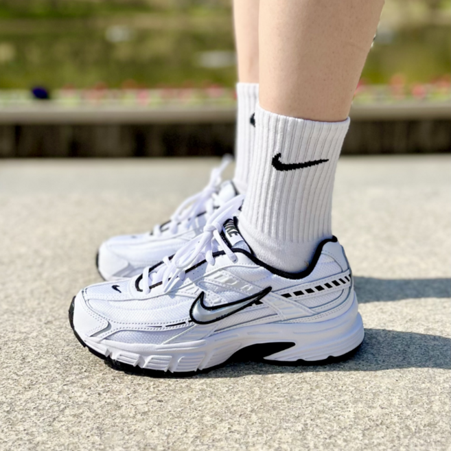 나이키 INAT 이니시에이터 여성 운동화 런닝화 조깅화 헬스화 신발 러닝화 슈즈케이스 세트