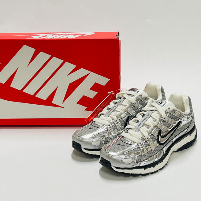 나이키 P6000 국내매장정품 메탈릭실버 아이언 틴트 화이트
