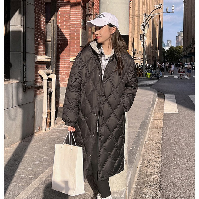 SAHINER 겨울 여성 오버핏 웰론 롱패딩 후드 경량 데일리 코트 AYRF32