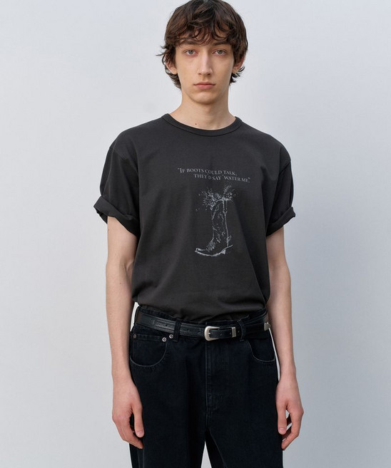 인사일런스 INSILENCE 웨스턴 부츠 그래픽 티셔츠 VINTAGE BLACK