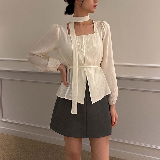 레티고 시크 스퀘어넥 머플러 리본 스트랩 긴팔 블라우스