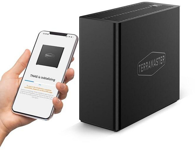 TERRAMASTER F8 SSD 플러스 NAS - 8Bay 모든 스토리지 코어 i3 8코어 8스레드 CPU 16GB DDR5 RAM 10GbE 포트 8개의 방열판 포함, F4 SSD