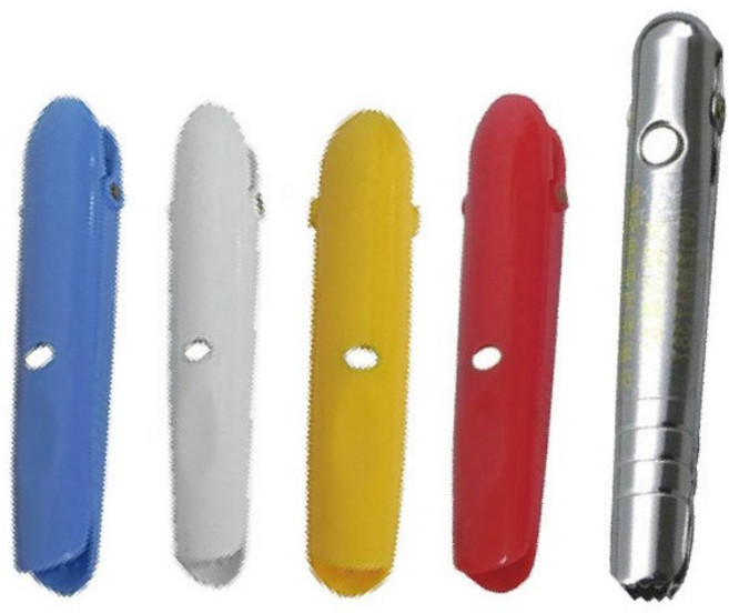 磁性粉筆夾 黑板粉筆專用 教學不沾手 書寫流暢, 彩色塑膠粉筆夾 四入組, 1個裝