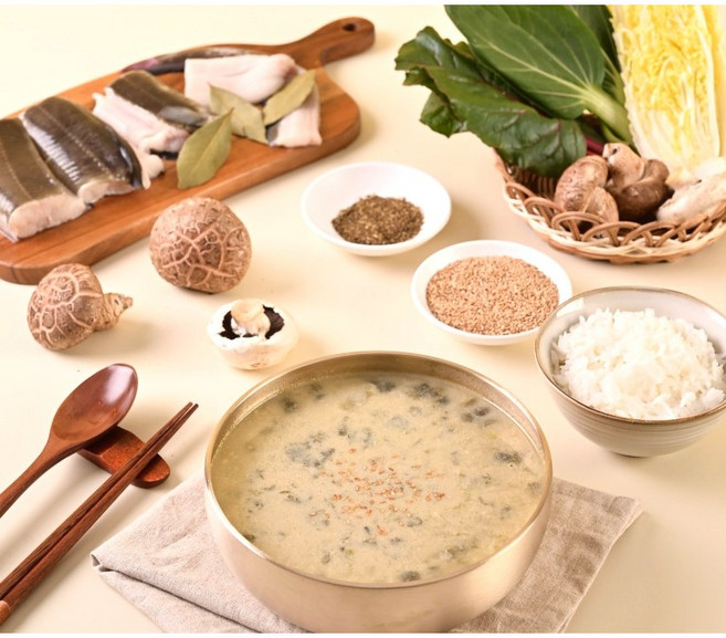 30년 전통 장어탕 들깨장어탕2 + 얼큰 들깨장어탕2, 4개, 500g