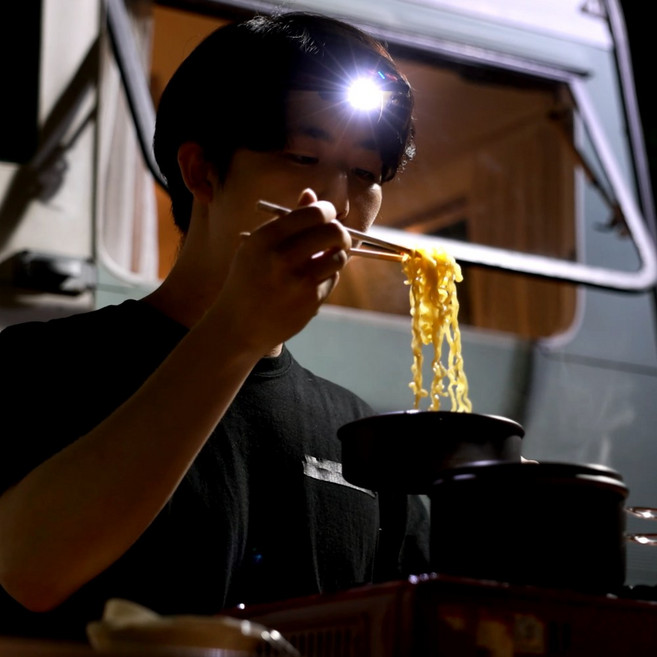 신박템 충전식 캠핑용 헤드랜턴 캡라이트 야간 등산/낚시/캠핑/스포츠, 신박템 논 터치 헤드랜턴, 1개