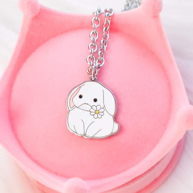 [케이스증정] 샤이니유 꽃을문 토끼 미아방지목걸이 써지컬스틸, 사랑스러운 글씨체, 1개, 기본체인