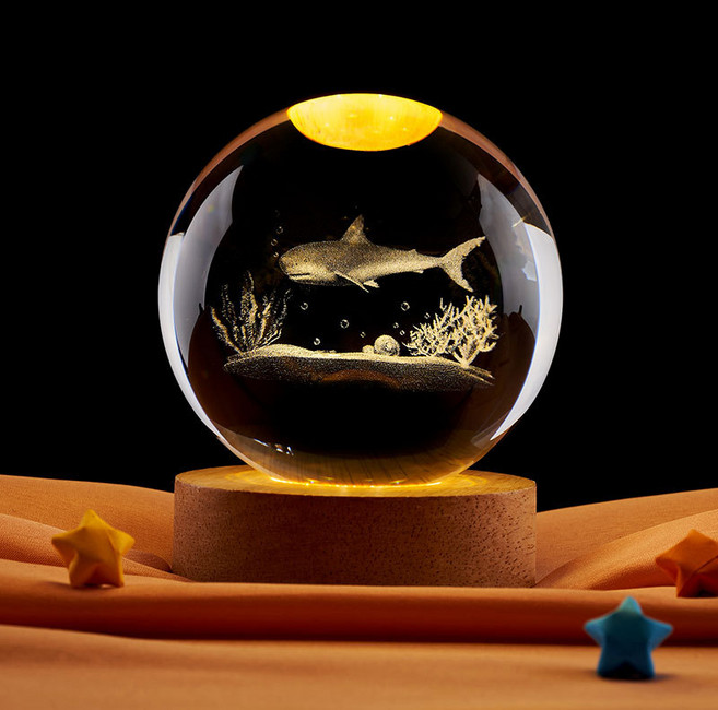 AQWA 星空發光水晶球小夜燈 桌面擺飾, 鯊魚貼6cm 暖光