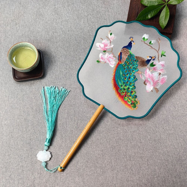 WULA烏拉 刺繡古風圓扇 團扇 花扇 木柄扇 中秋