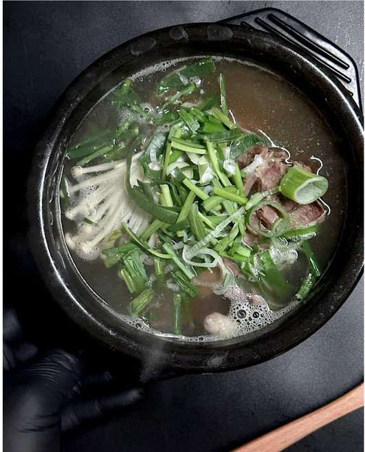 [왕실명품국밥] 아롱사태 곰탕 900g *1팩 명품 소고기 육수 나주곰탕, 6개, 1kg