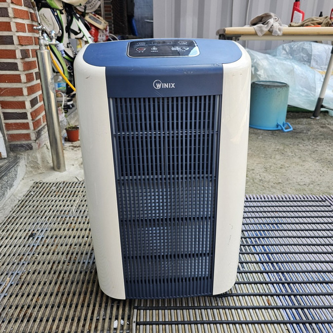 중 고 위닉스제습기 DOI-255INB 업소용25L 대용량 연속배수호수 포함 작동잘됩니다.