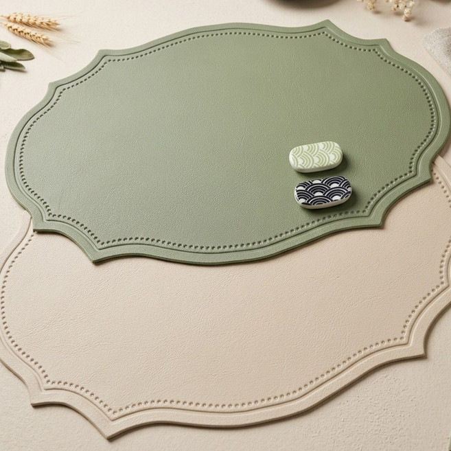 셀러나 아치 가죽 식탁 매트 2인 세트 + 수저받침 증정, 버터 베이지+세이지 가든, 1개, 2인(45 x 35 cm)