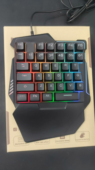 佳影 G7 靜音薄膜單手鍵盤 機械白軸 靜音蜜桃軸, 如圖所示, 詳情內介紹, 製造商軸