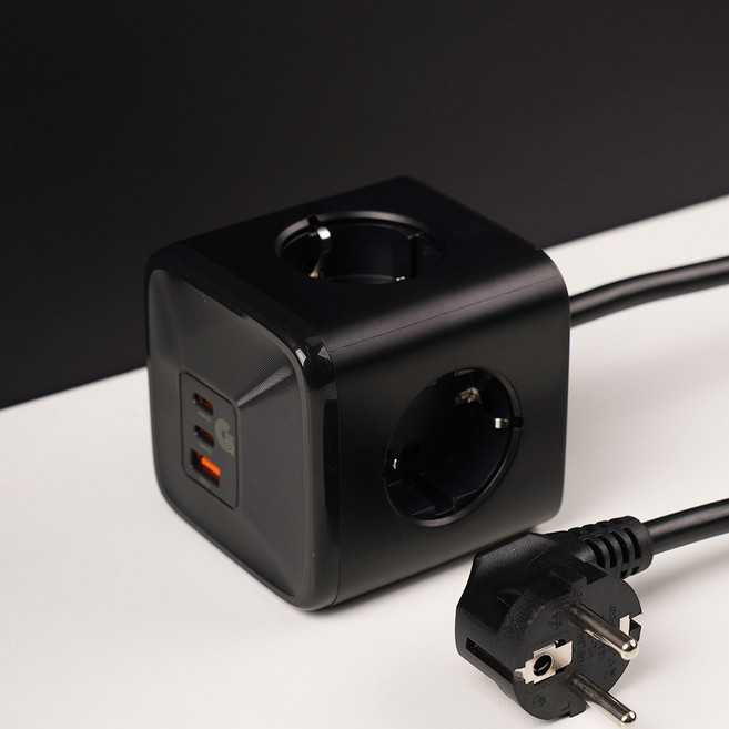 지클릭커 4구 3포트 C타입 PD충전 접지 컬러 4000W 고용량 콘센트 케이블 큐브 멀티탭, 1개, 블랙, 1.5m