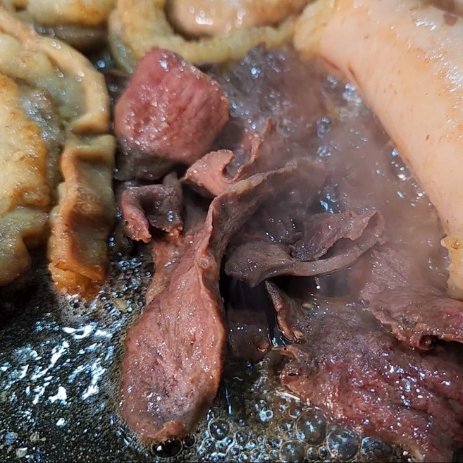 쉬푸드 소곱창 초벌 한우곱창 모듬구이 대창 막창 소스증정, 한우 양념염통 생물 200g