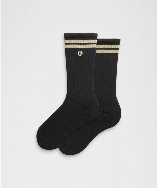 [국내매장판] 룰루레몬 유니 데일리 에센셜 크루 삭스 *메탈릭 스트라이프 BLK GOLD LU9CWMS-3385 274699
