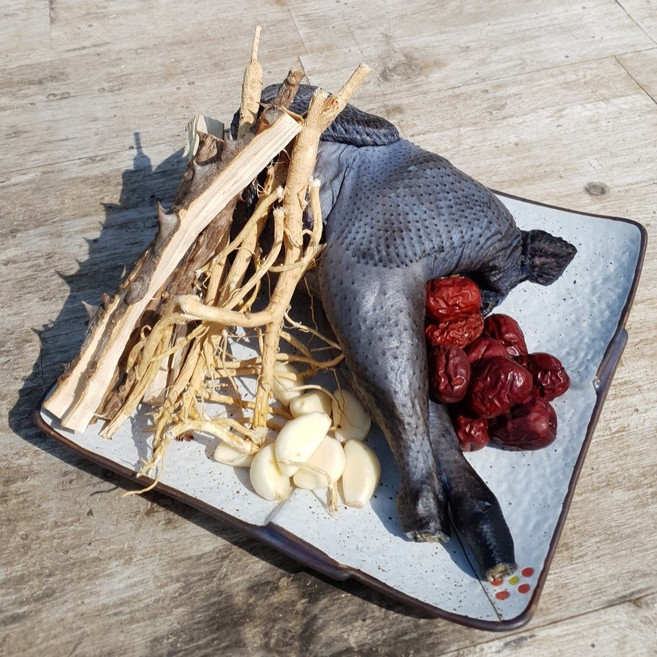 [유기농동물복지인증농장] 무항생제 백봉오골계 자연방사 백봉오골계생닭 6호~9호 삼계탕 백용, 1개, 851g