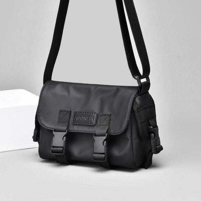 AGONEIR 男士斜挎包機車包潮流單肩包男包騎行小揹包郵差, AG-001 大號 黑色