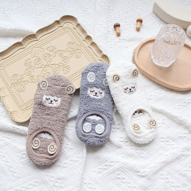 빅걸스토리 여성용 벗겨짐방지 논슬립 수면 덧신 보온 양말