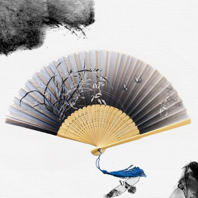 예담 전통 대나무 접이식부채 선물용, 1개, 난초 향기 위 나비의 춤사위
