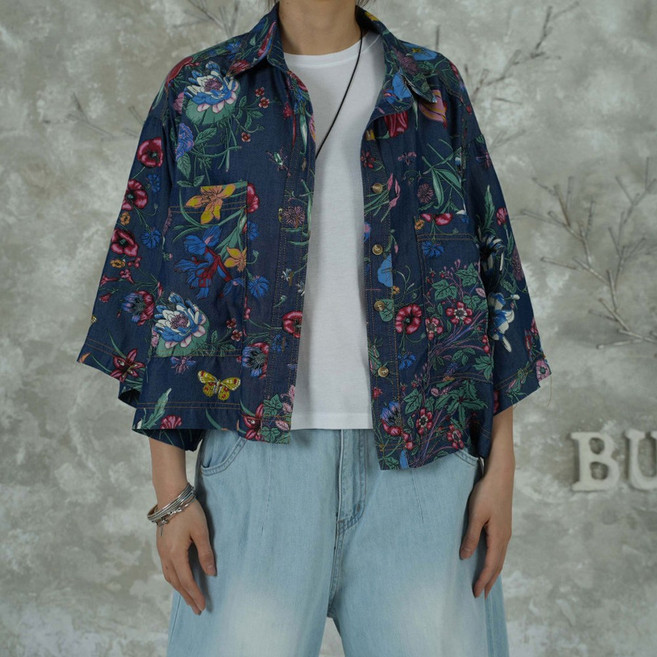 벅시루 여성 다발꽃 나염 러블리 크롭 여자 카라넥 7부소매 남방