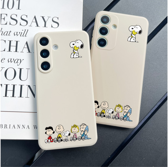 스누피 귀여워 재밌어 앉아 갤럭시 폰케이스 크림화이트