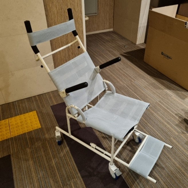 노인 환자용 휠체어 목욕의자 바퀴 와상환자 샤워의자 등받이 리클라인 이동목욕차 환자머리감는기구 누워서머리감기 샤워용휠체어 노인 장기요양 복지용구 실버용품 요양등급 어르신용품, 1개, MTCA, 노인장기요양등급 할인구매(본인부담금 6%)