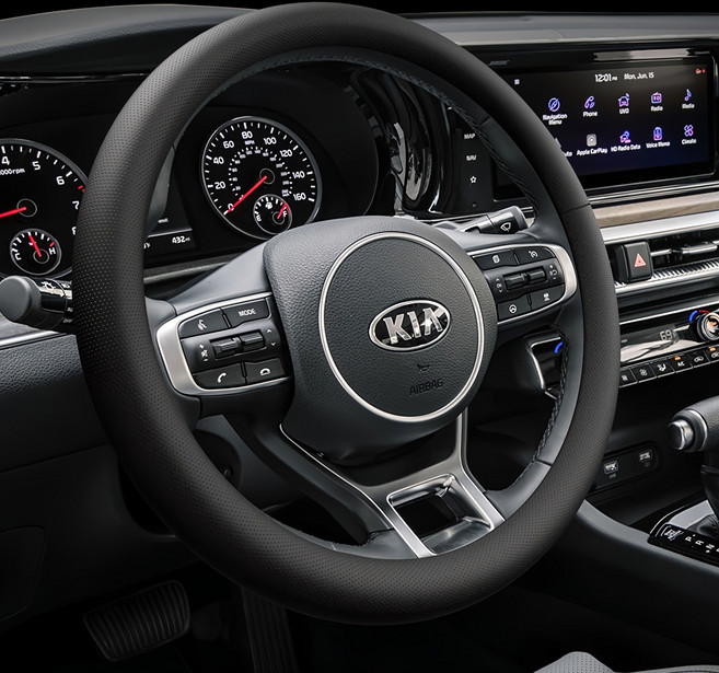 아이엠듀 차량용 가죽타공 핸들커버, 블랙