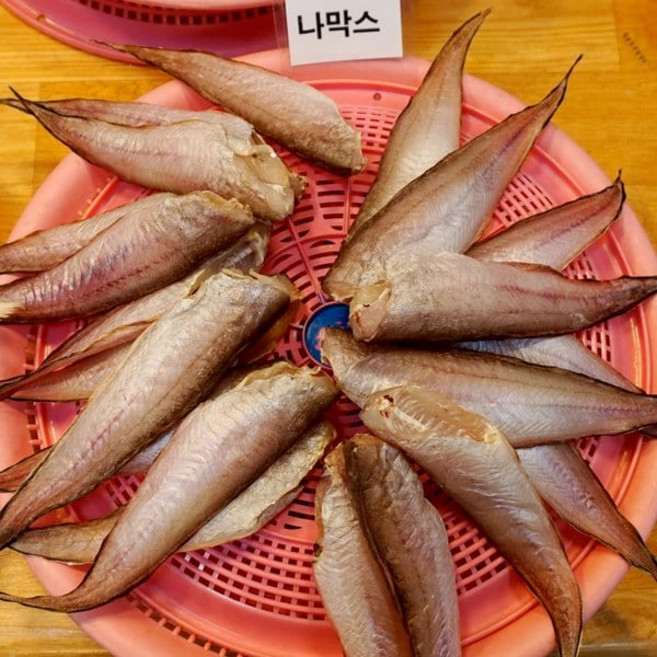 다농이네 삼천포 용궁수산시장 국내산 반건조 나막스 5미 내외