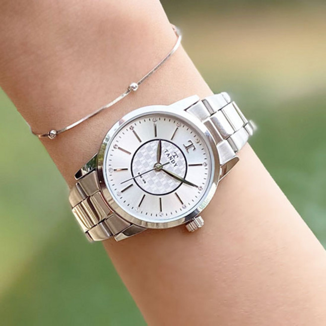 탠디 시그니쳐 럭셔리 메탈 손목시계 스와로브스키 식입 T 3915 여성용