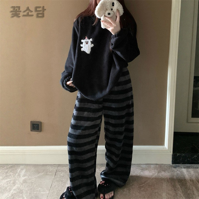 꽃소담 여성 겨울 극세사 캐릭터 패턴 수면 잠옷 상하의 세트 커플 루즈핏 기모 파자마 홈웨어세트