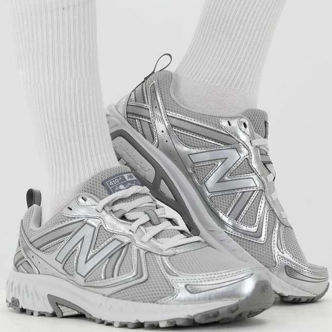 뉴발란스 트레일화 남녀공용 운동화 2E 발볼 와이드 트레이닝화 아웃도어룩 어글리 패션 슈즈